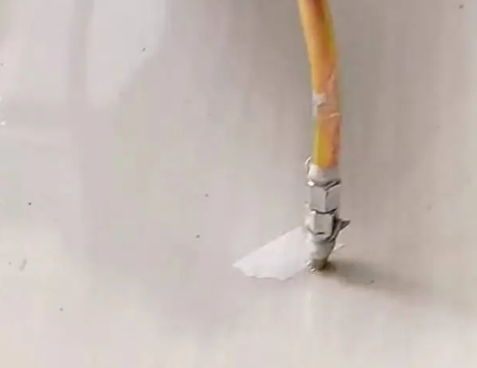南充市瓷砖空鼓维修公司专业解答在瓷砖铺贴过程中，如果使用的砂料过粗（如全部使用了粗砂），可能会导致以下问题